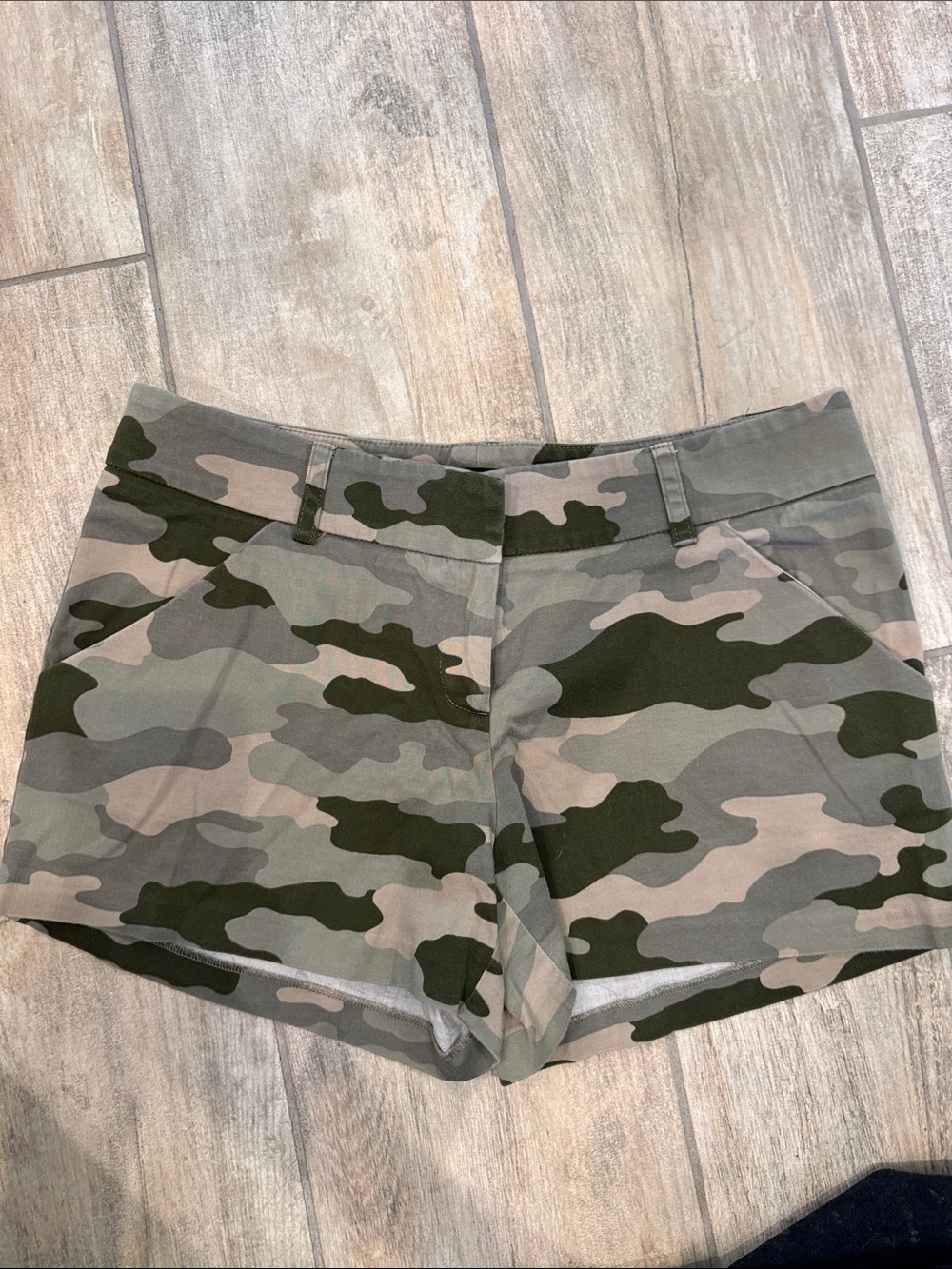 DREW Camouflage Chino Style Shorts -  size 8
